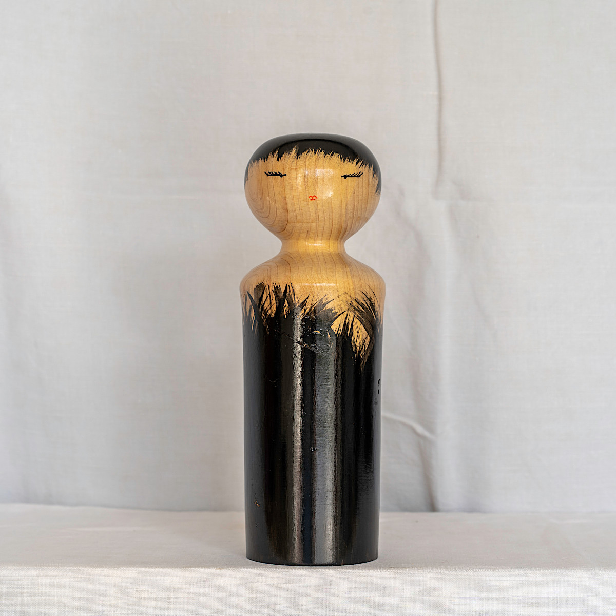 Kokeshi en bois de cyprès